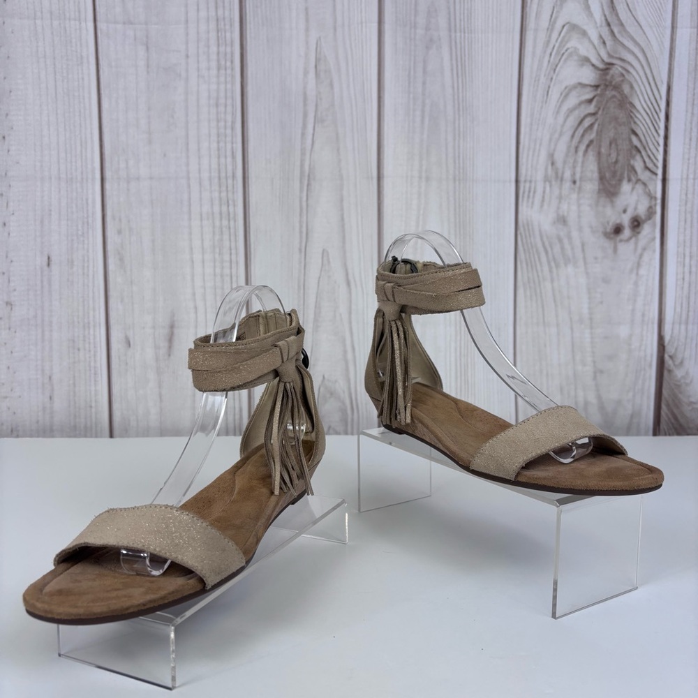 Koolaburra by Ugg Frosted Suede Leather Sandals Tassel Wedge Shoes Tan Size 7.5 - Picture 4 of 14